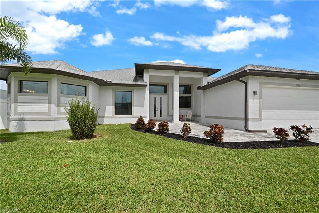 2911 SW 11th PL CAPE CORAL, FL 33914