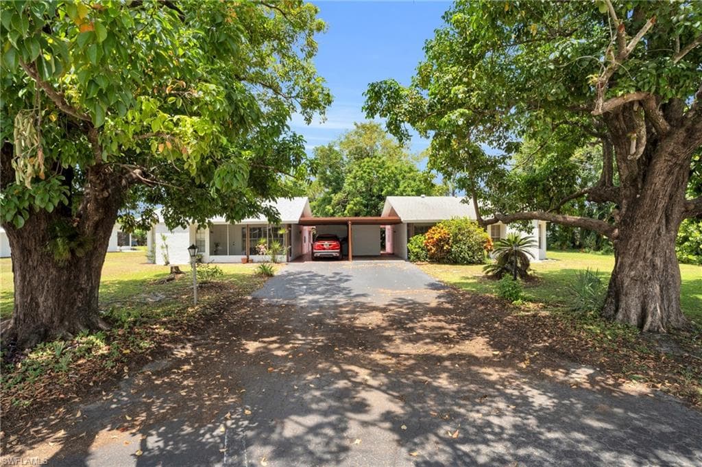 31 Palm BLVD LEHIGH ACRES, FL 33936