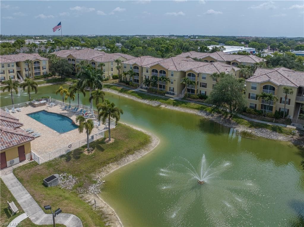 4121 Residence DR 303 FORT MYERS, FL 33901