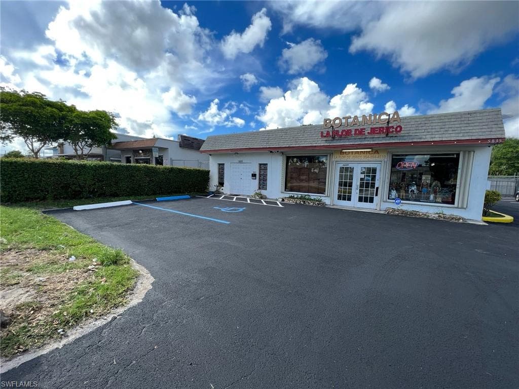 5835-5837 Johnson ST HOLLYWOOD, FL 33021