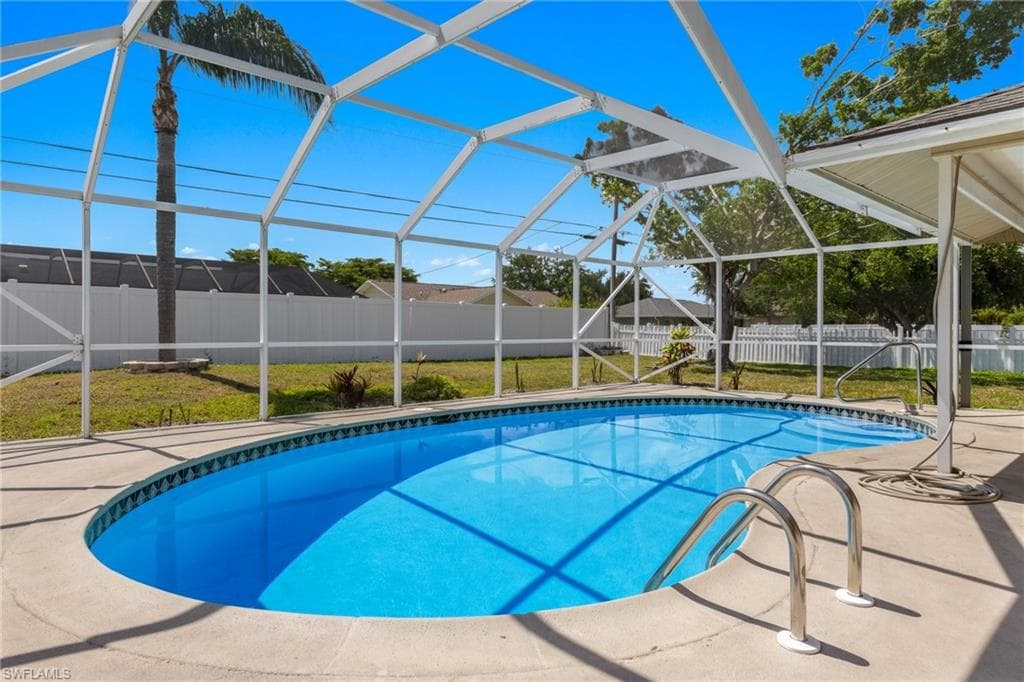 1944 Country Club BLVD CAPE CORAL, FL 33990