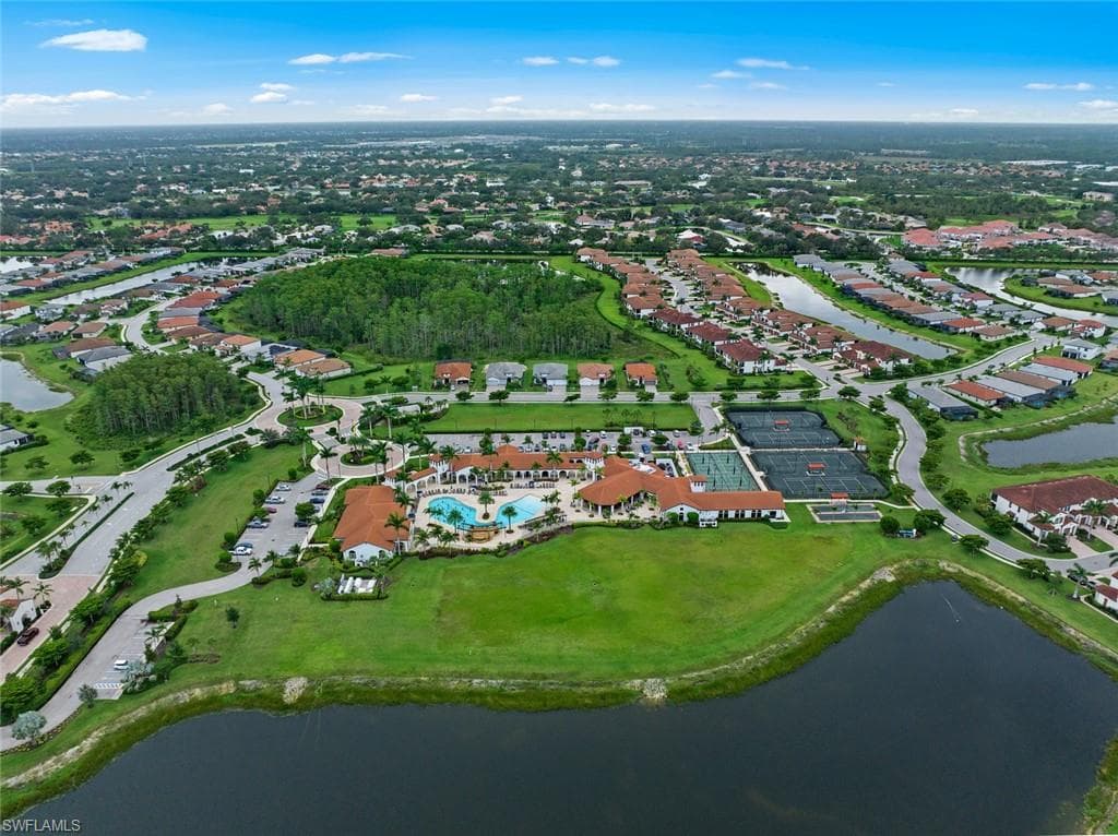 11788 GRAND BELVEDERE WAY 203 FORT MYERS, FL 33913