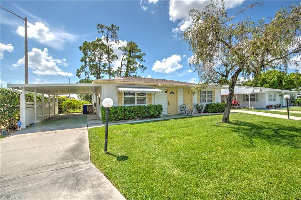 1 Pinewood BLVD LEHIGH ACRES, FL 33936