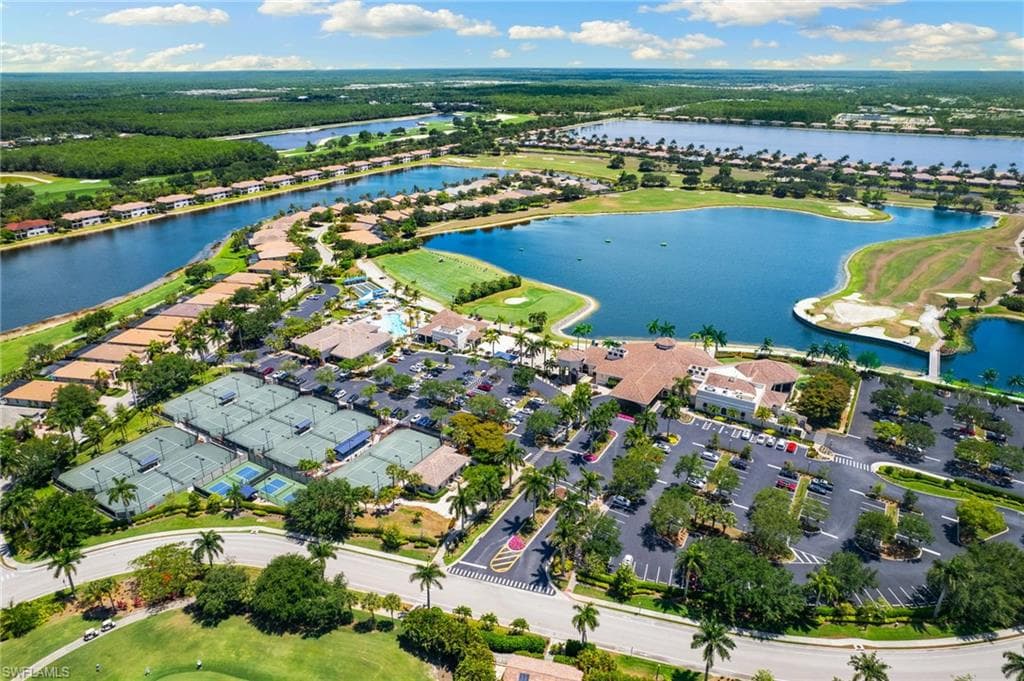10068 Siesta Bay DR 9712 NAPLES, FL 34120
