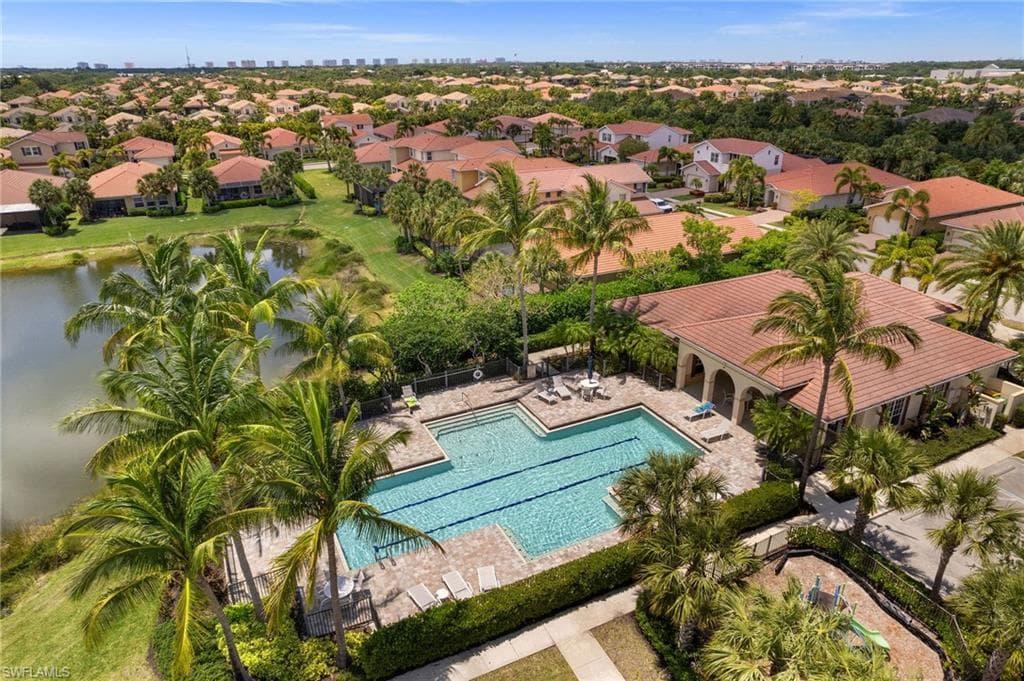 13579 Manchester WAY NAPLES, FL 34109