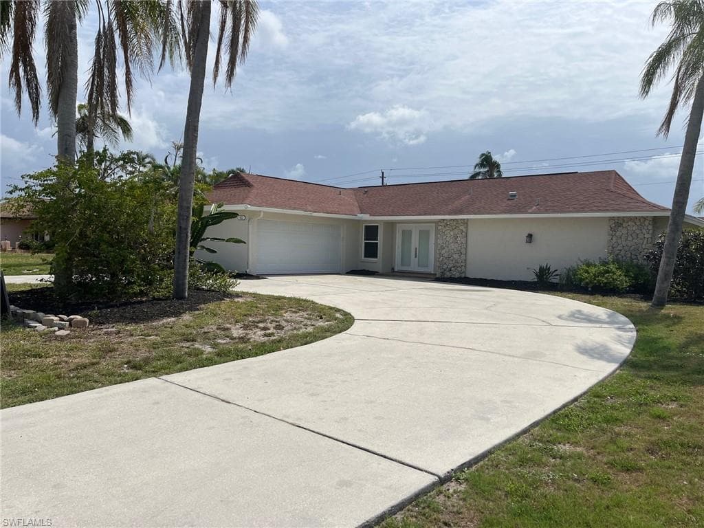 462 Cypress WAY E NAPLES, FL 34110