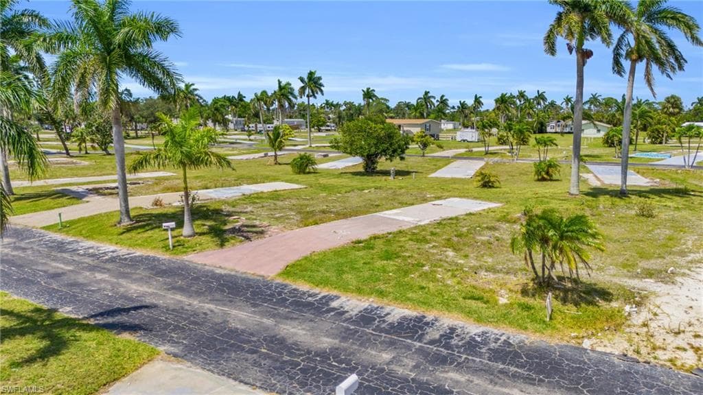 31 Dogwood WAY FORT MYERS, FL 33908