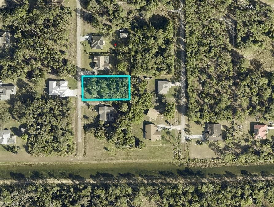 8 Columbus AVE LEHIGH ACRES, FL 33936