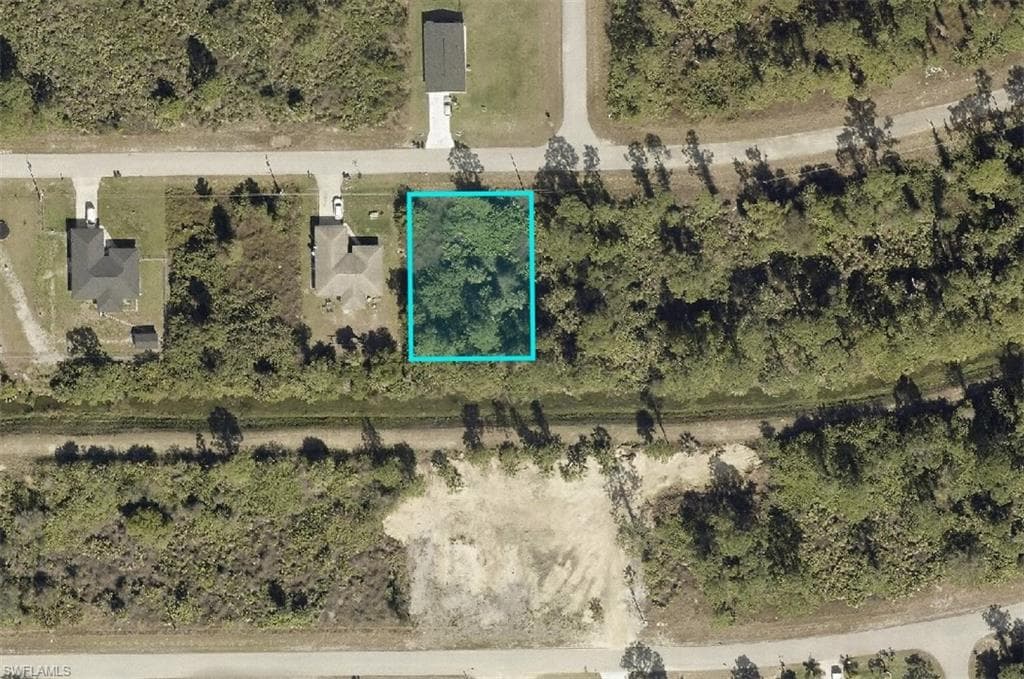 922 Anthony ST E LEHIGH ACRES, FL 33974