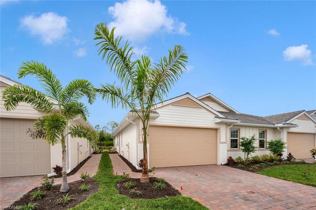 1078 ENBROOK LOOP NAPLES, FL 34114