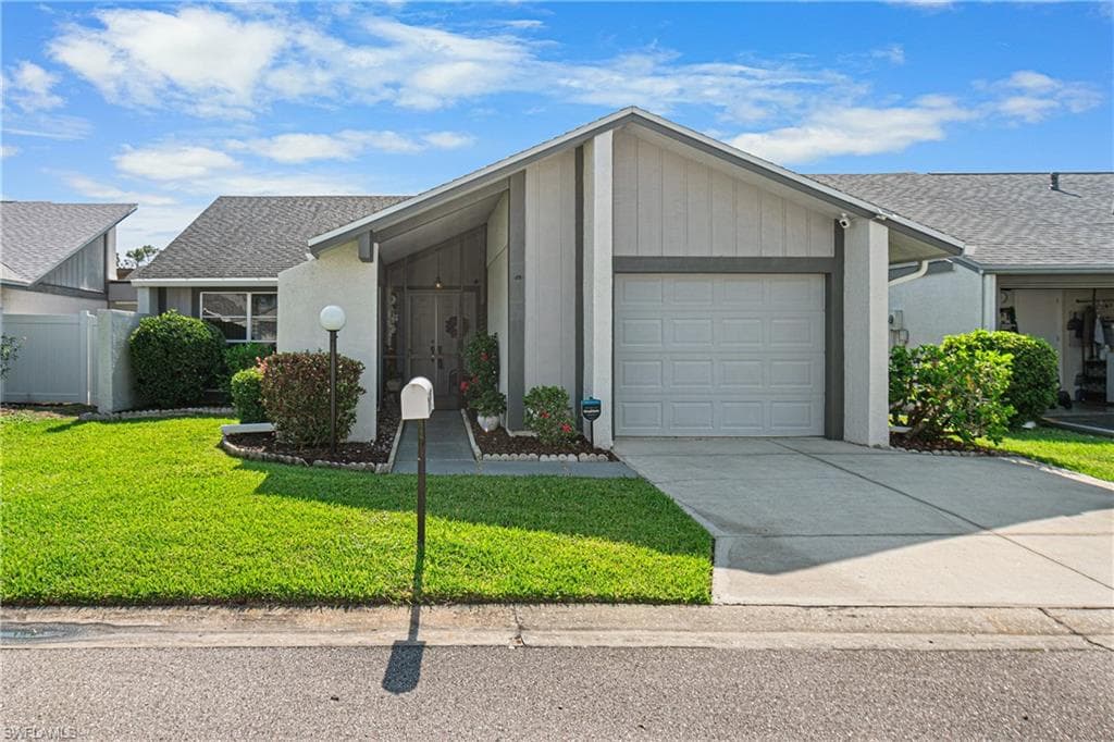 9701 Baycrest TER LEHIGH ACRES, FL 33936