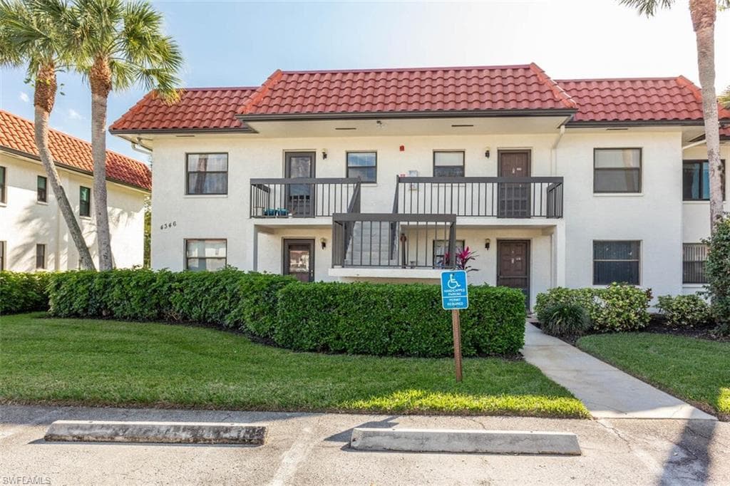 4346 27th CT SW 5-202 NAPLES, FL 34116