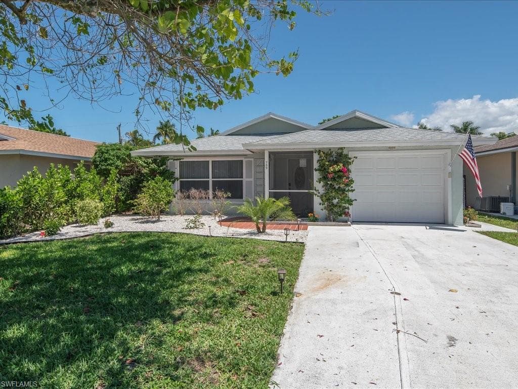 759 106th AVE N NAPLES, FL 34108