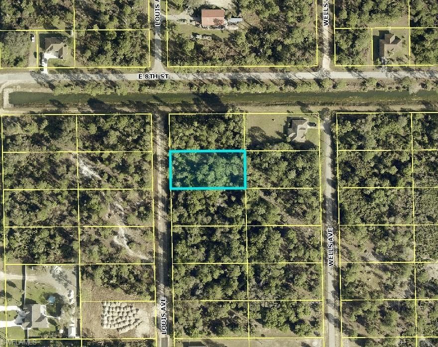 720 Louis AVE LEHIGH ACRES, FL 33972