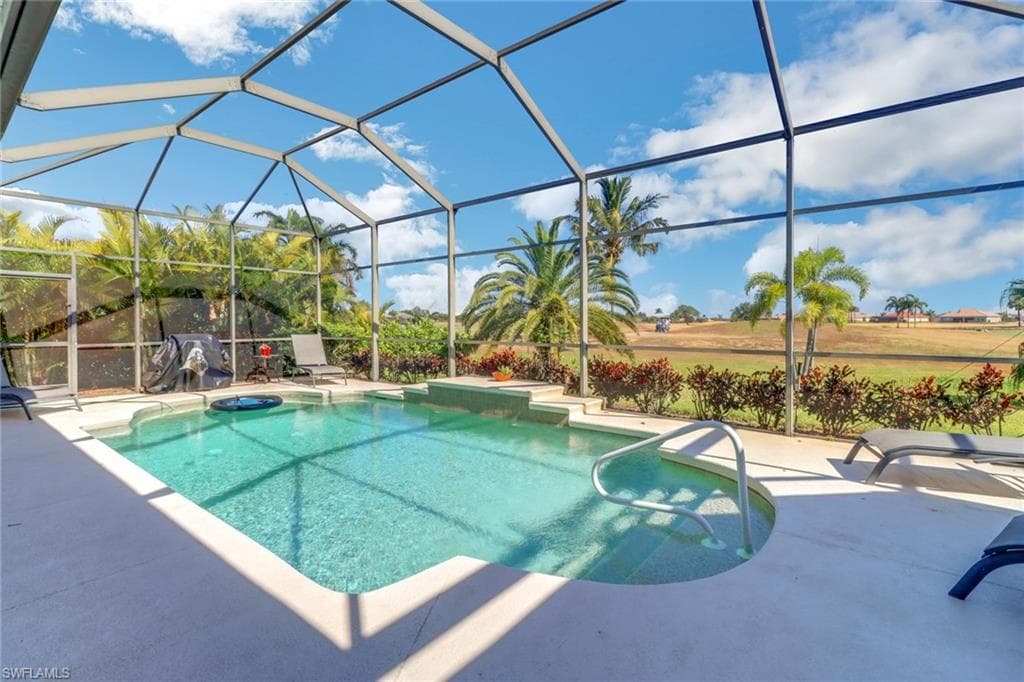 18528 Royal Hammock BLVD NAPLES, FL 34114