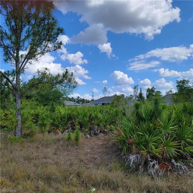 2511 23rd ST W LEHIGH ACRES, FL 33971