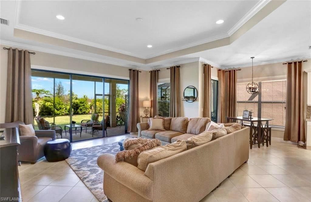 2854 Cinnamon Bay CIR NAPLES, FL 34119