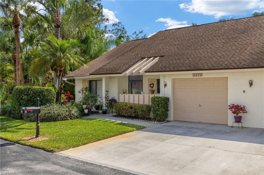 6074 Huntington Woods DR 18 NAPLES, FL 34112