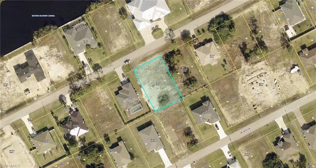 1724 NE 41st ST CAPE CORAL, FL 33909