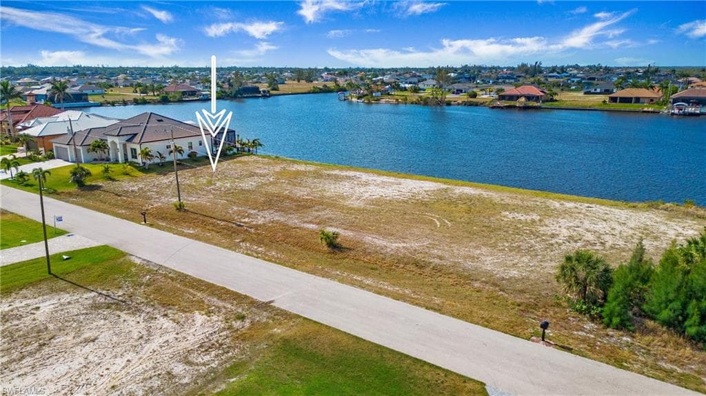 4616 33rd TER CAPE CORAL, FL 33993