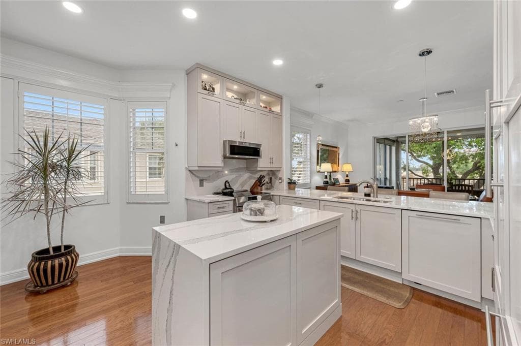 750 Regency Reserve CIR 2303 NAPLES, FL 34119