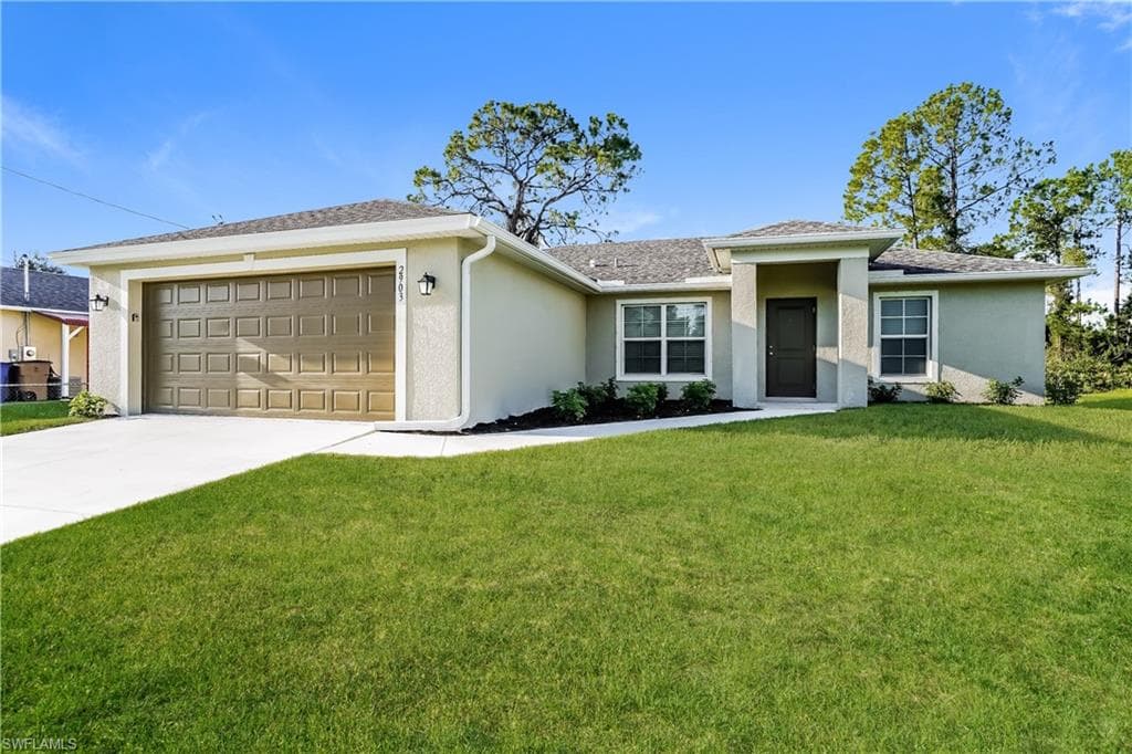 2903 8th ST W LEHIGH ACRES, FL 33971