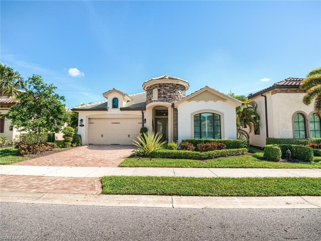 9267 Glenforest DR NAPLES, FL 34120