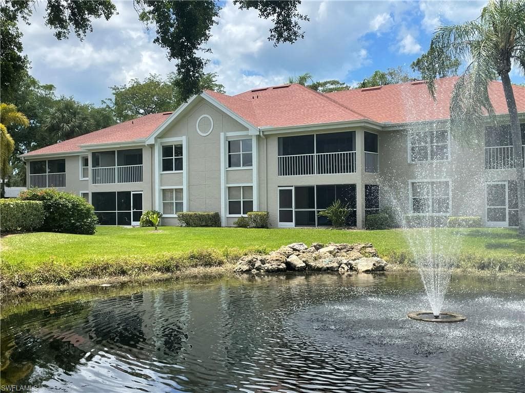 9828 Luna CIR 203 NAPLES, FL 34109