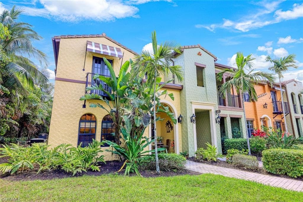 9078 Albion LN S 6606 NAPLES, FL 34113