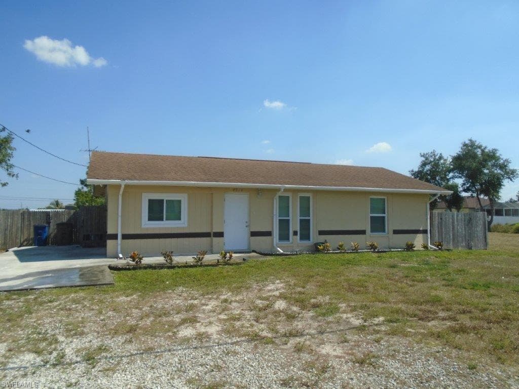 4016 24th ST SW LEHIGH ACRES, FL 33976