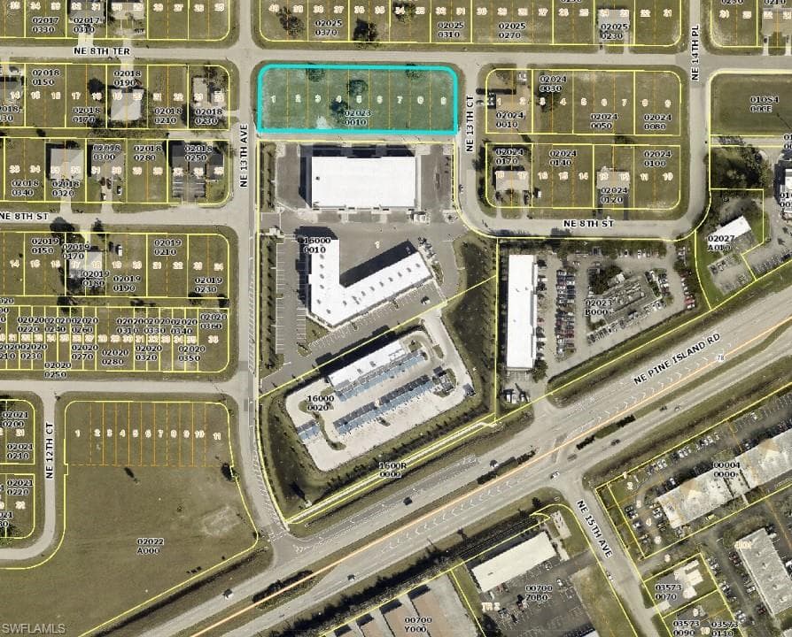 1310 NE 8th TER CAPE CORAL, FL 33909