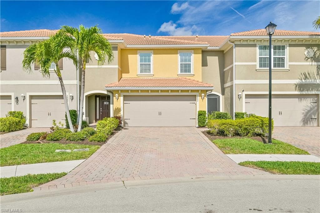 3889 Tilbor CIR FORT MYERS, FL 33916