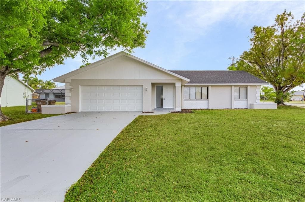 401 SW 38th ST CAPE CORAL, FL 33914