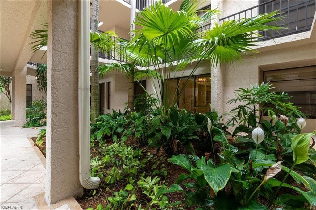 5940 Via Lugano 1-103 NAPLES, FL 34108