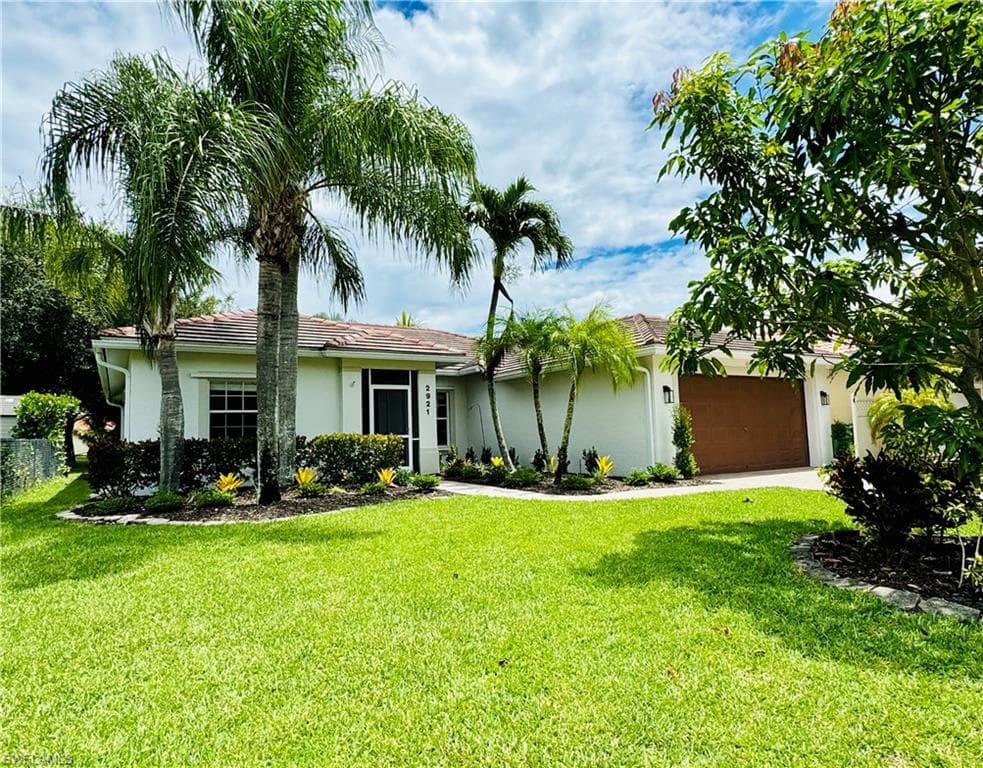 2921 Inlet Cove LN E NAPLES, FL 34120