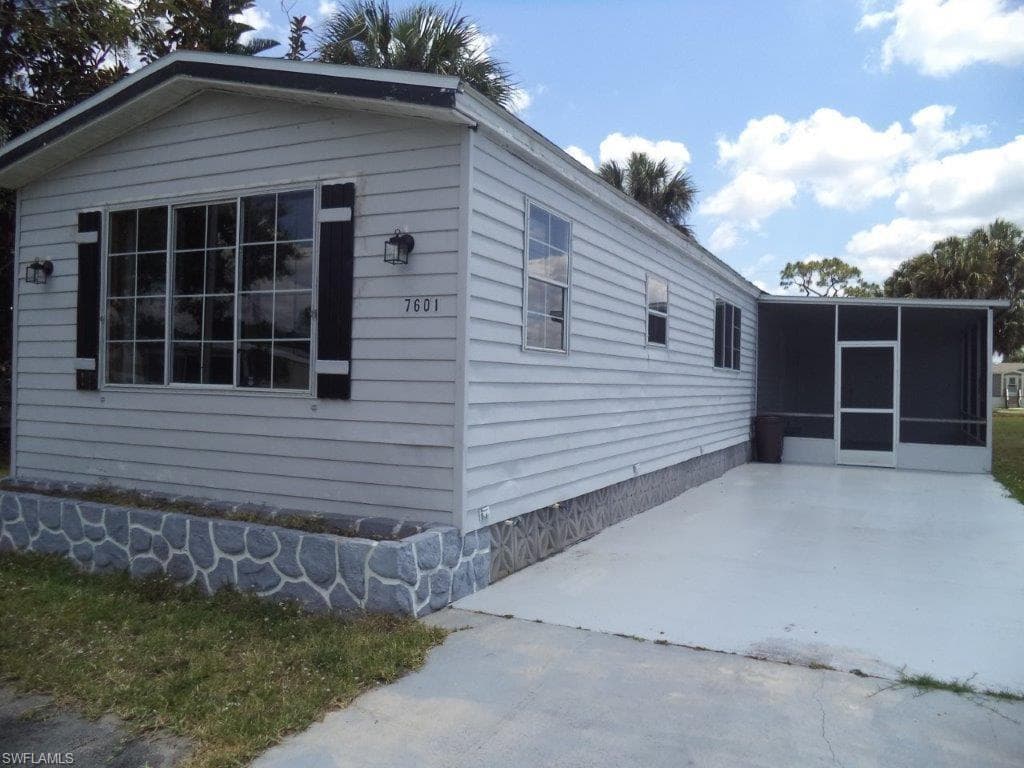 7601 Grady DR NORTH FORT MYERS, FL 33917