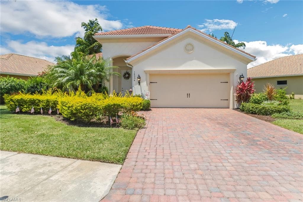 14534 Manchester DR NAPLES, FL 34114