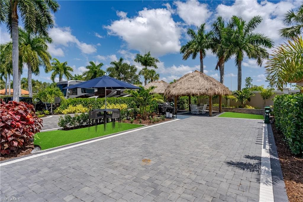 13623 Snook CIR NAPLES, FL 34114