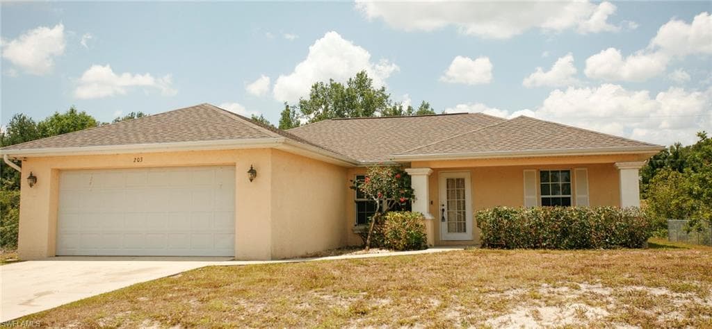 203 Jack AVE N LEHIGH ACRES, FL 33971
