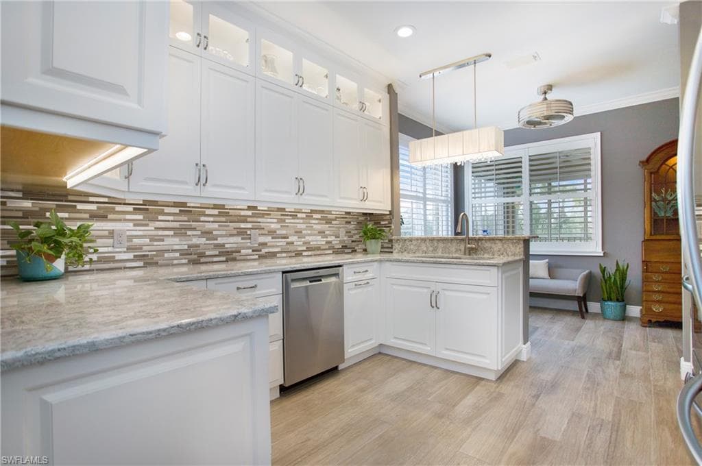 3963 Bishopwood CT W 201 NAPLES, FL 34114