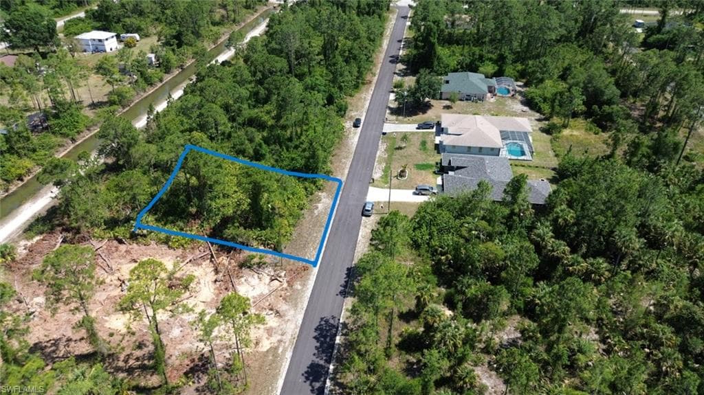 2114 Jackson AVE ALVA, FL 33920