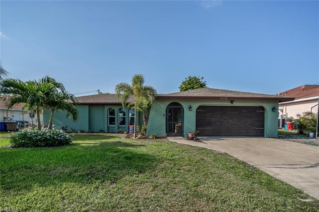 2418 Atlantic CIR LEHIGH ACRES, FL 33936