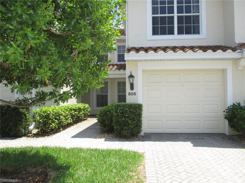 1335 Henley ST 806 NAPLES, FL 34105