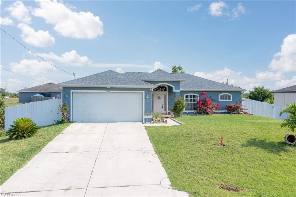 3016 27th ST SW LEHIGH ACRES, FL 33976