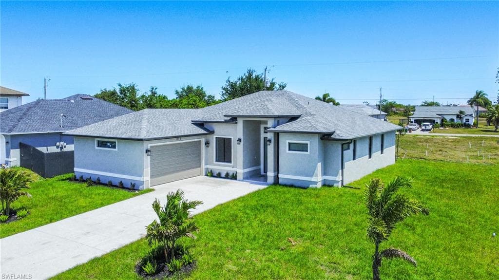 1115 NE 4th PL CAPE CORAL, FL 33909
