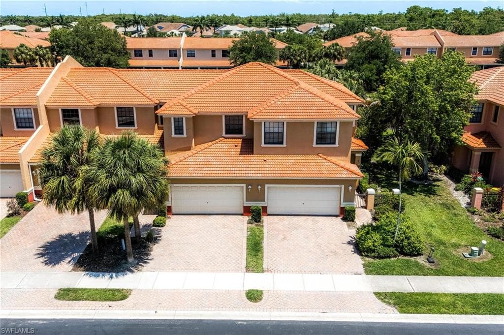 7389 Bristol CIR NAPLES, FL 34120