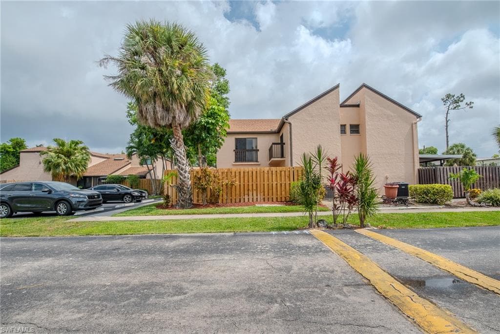 7125 Penner LN 2 FORT MYERS, FL 33907