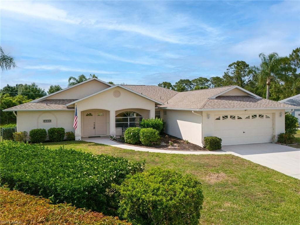 1533 Junior CT LEHIGH ACRES, FL 33971