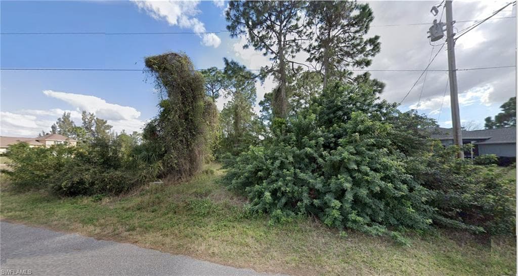 2032 NE 34th ST CAPE CORAL, FL 33909