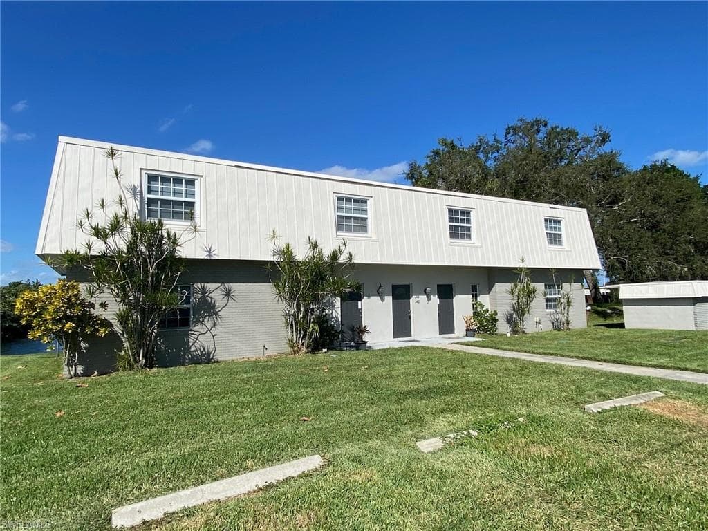 14938 Wise WAY 14940 FORT MYERS, FL 33905